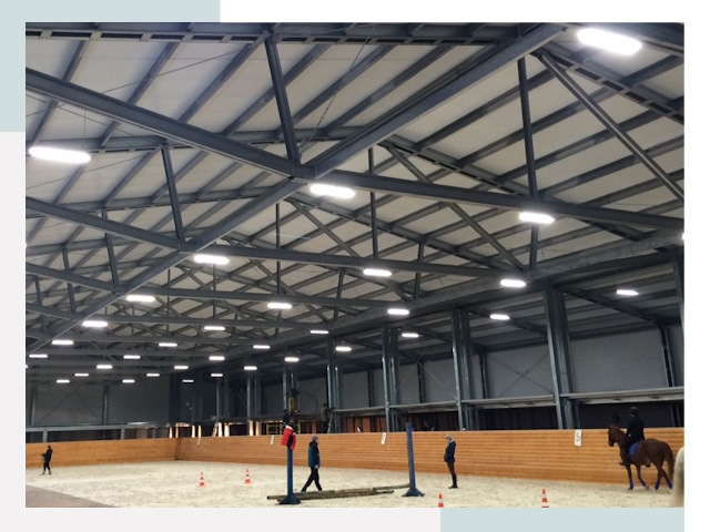 Строительство конных манежей от 619 руб в Колпино