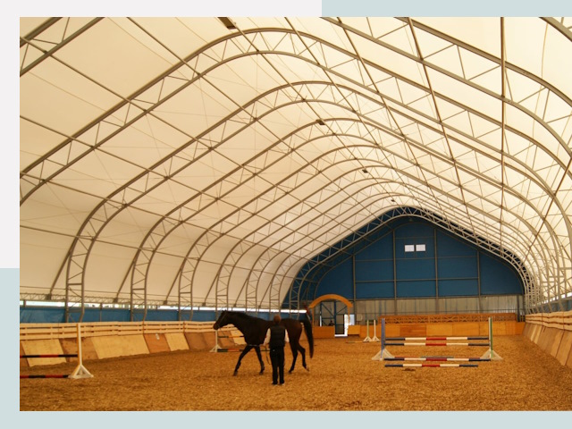 Строительство конных манежей в Колпино