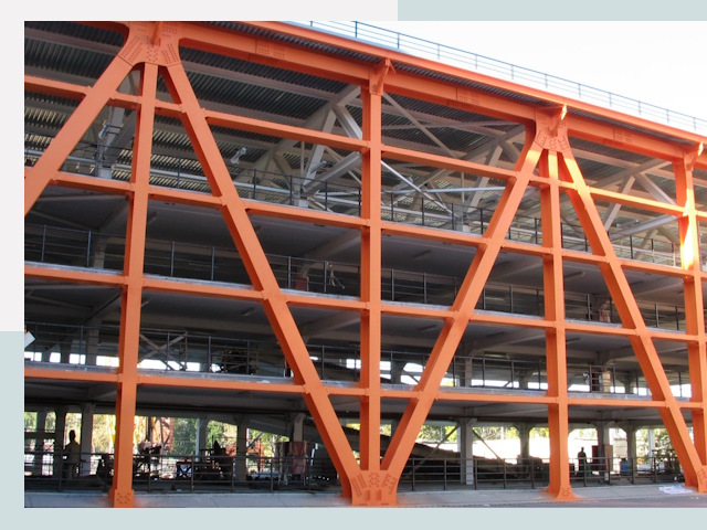 Многоуровневые паркинги в Колпино от 619 руб.